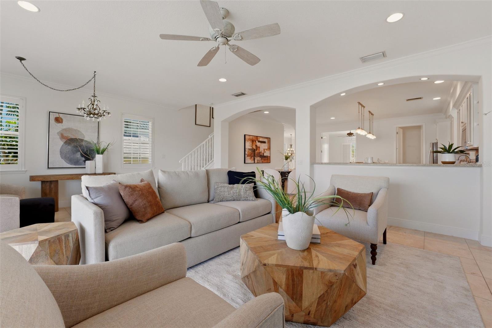 Image 19 of 73 For 418 Pine Avenue