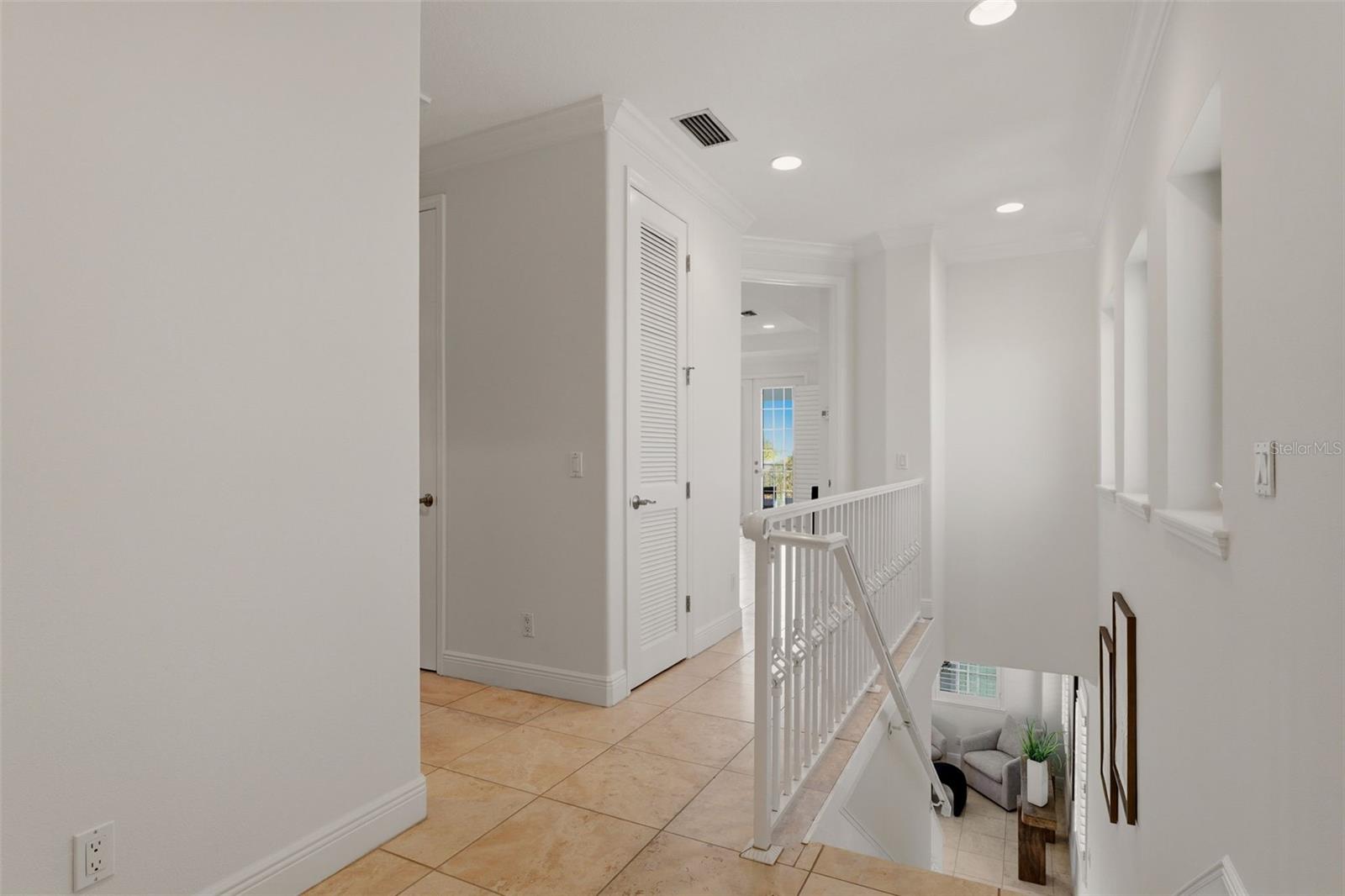 Image 28 of 73 For 418 Pine Avenue