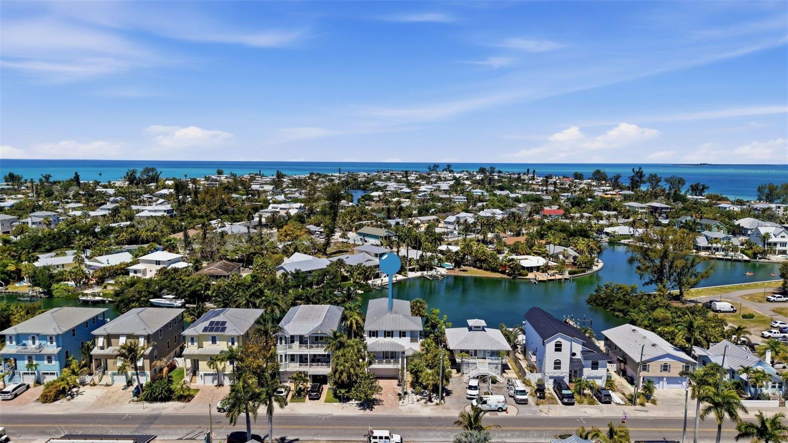 Image 3 of 73 For 418 Pine Avenue