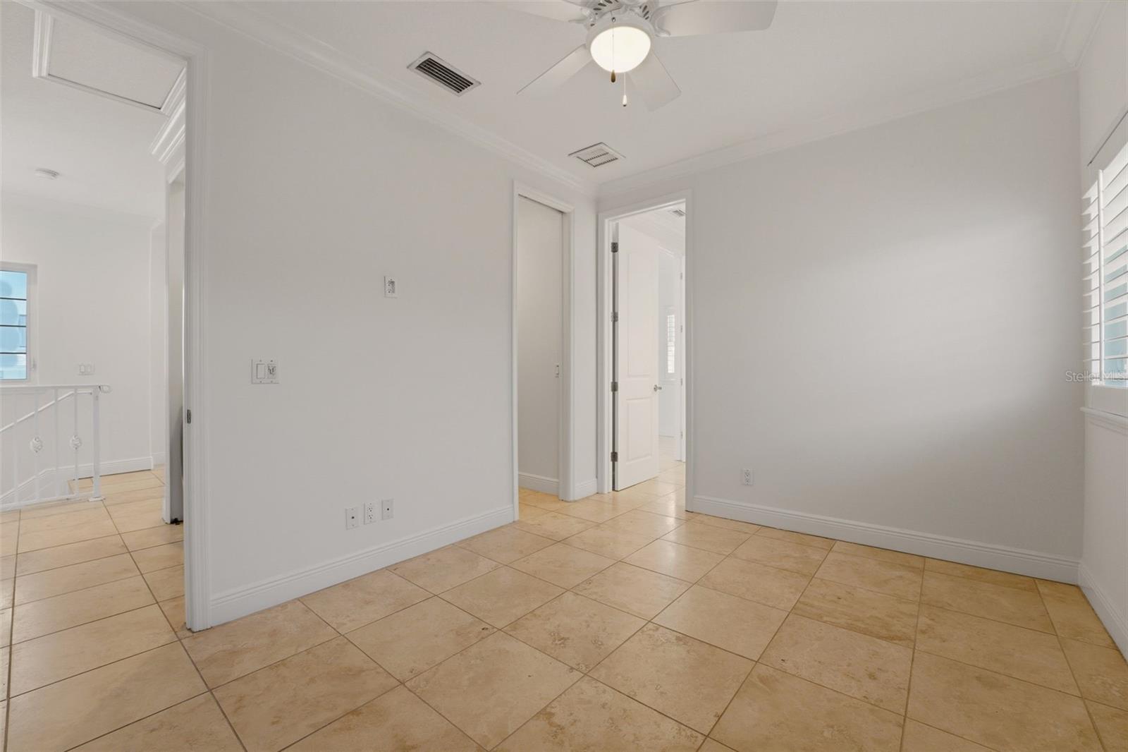 Image 44 of 73 For 418 Pine Avenue