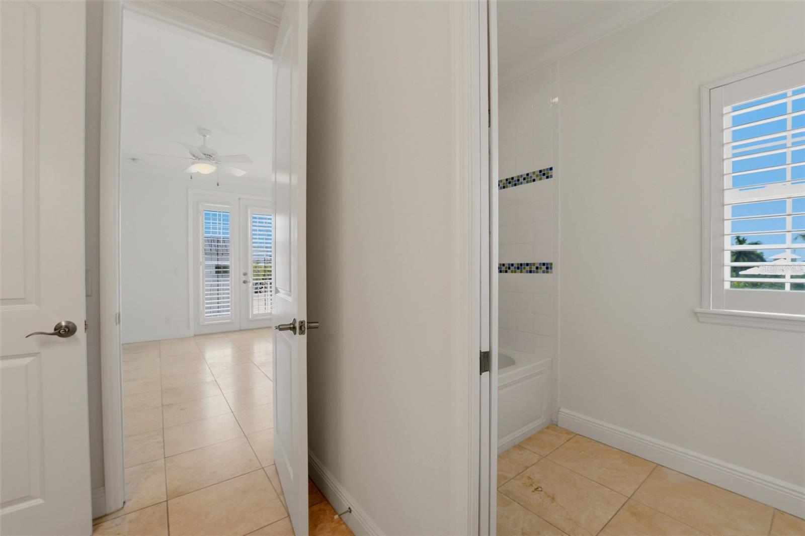 Image 49 of 73 For 418 Pine Avenue