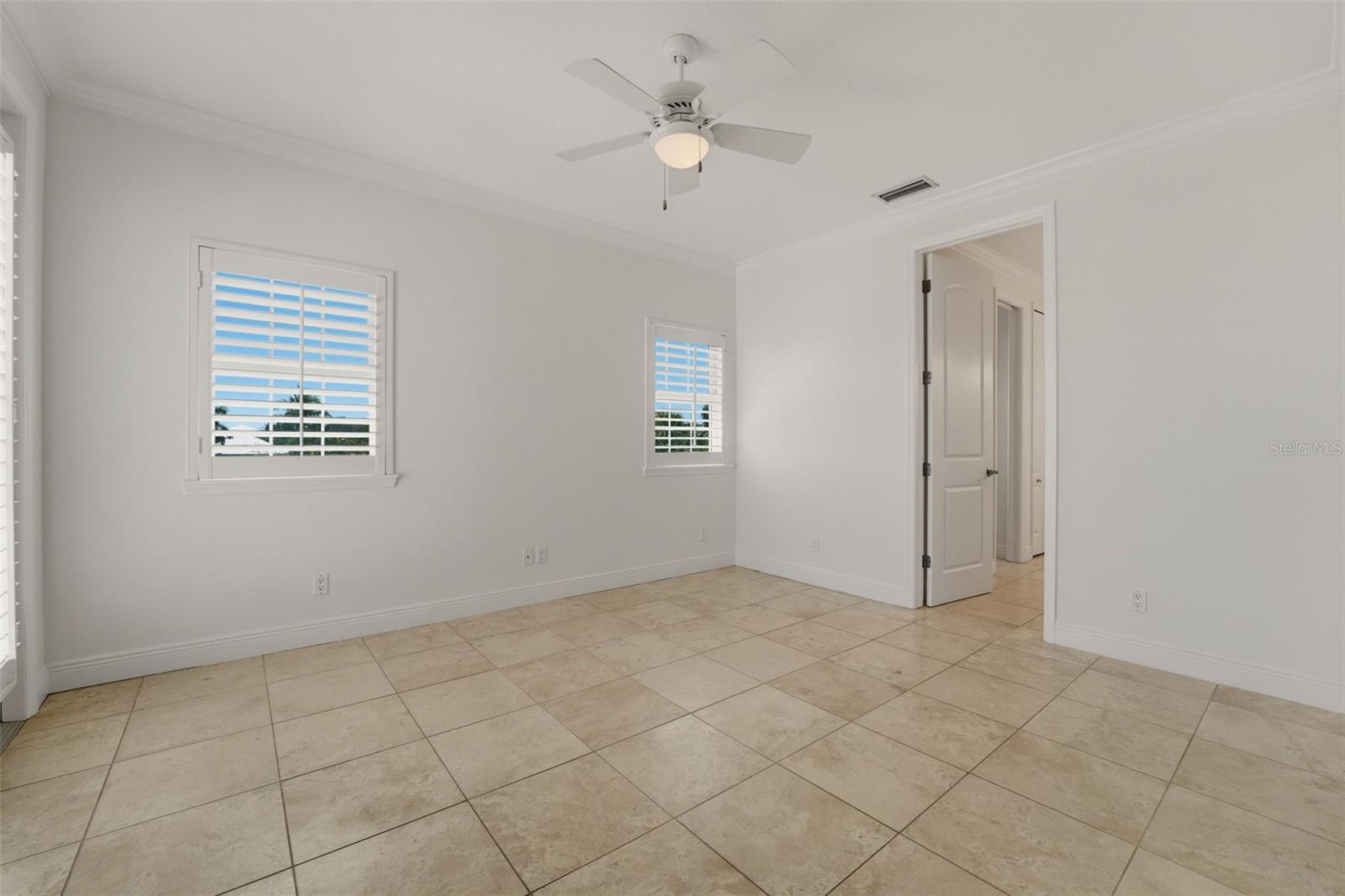 Image 51 of 73 For 418 Pine Avenue