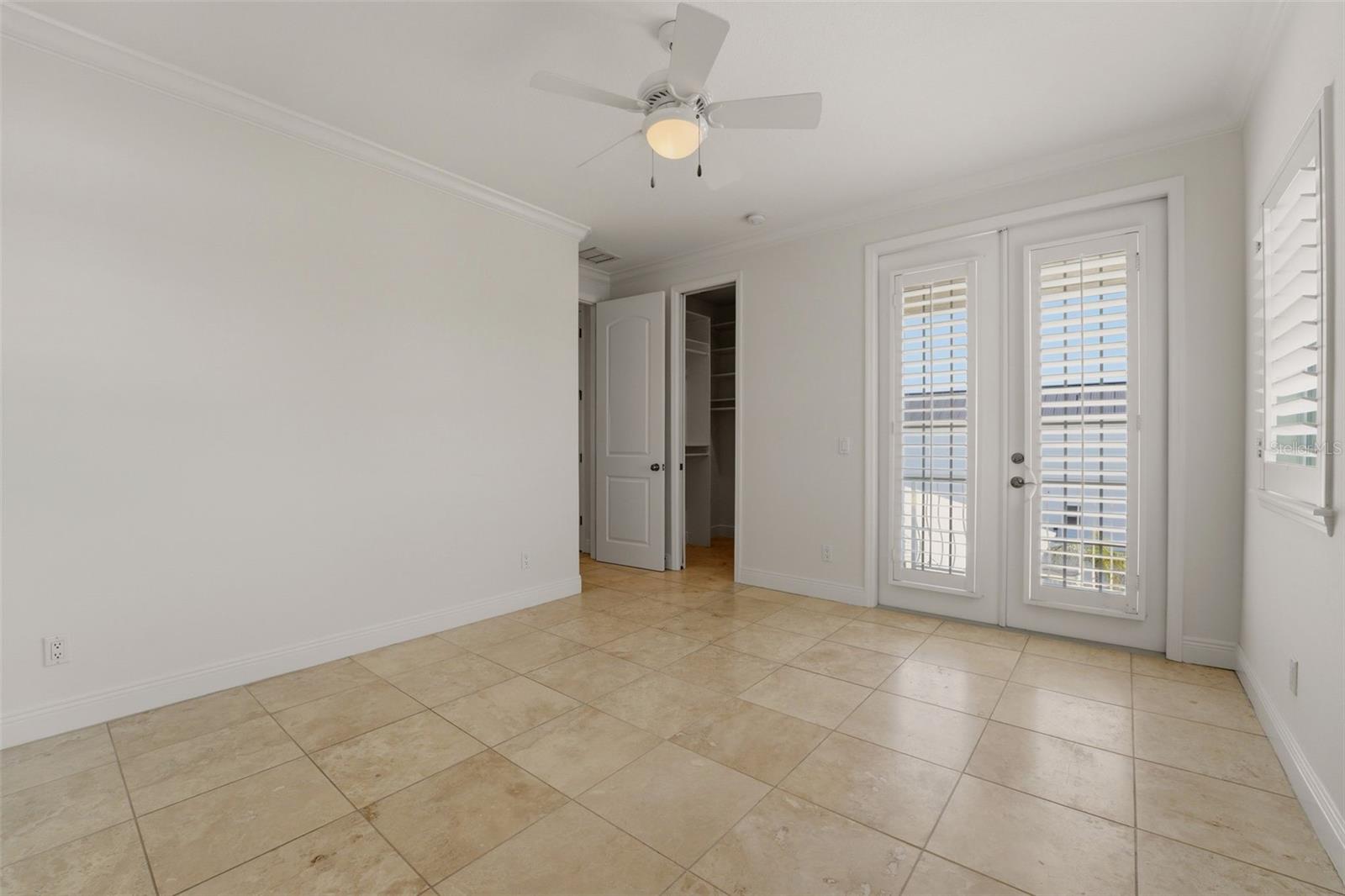 Image 52 of 73 For 418 Pine Avenue