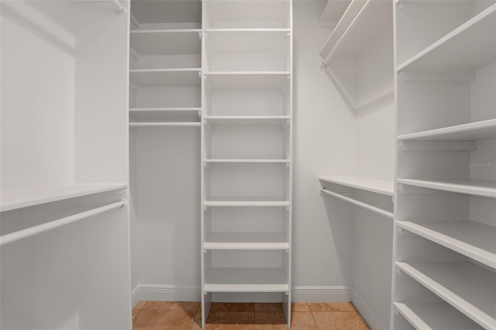 Image 53 of 73 For 418 Pine Avenue