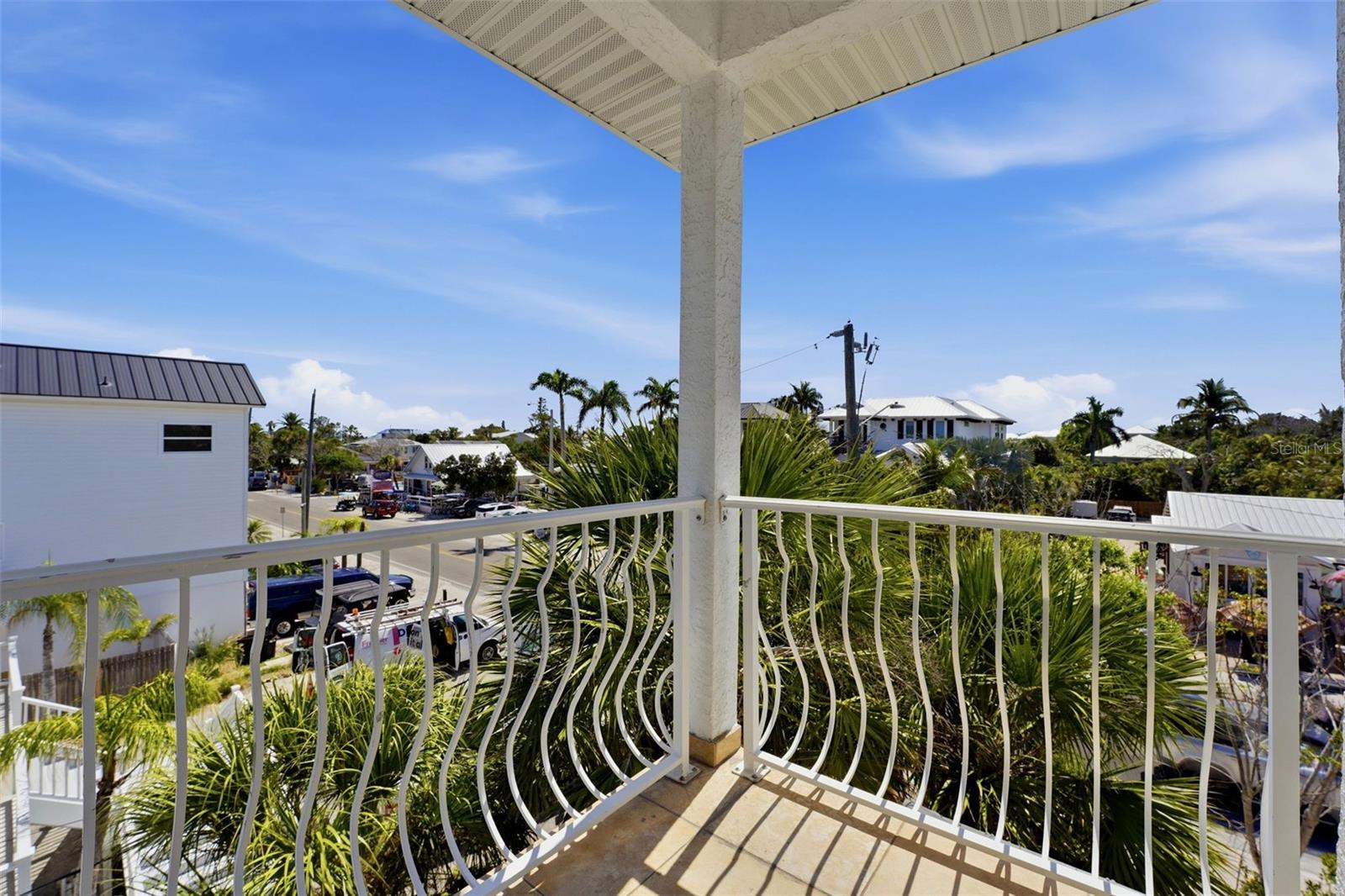 Image 54 of 73 For 418 Pine Avenue