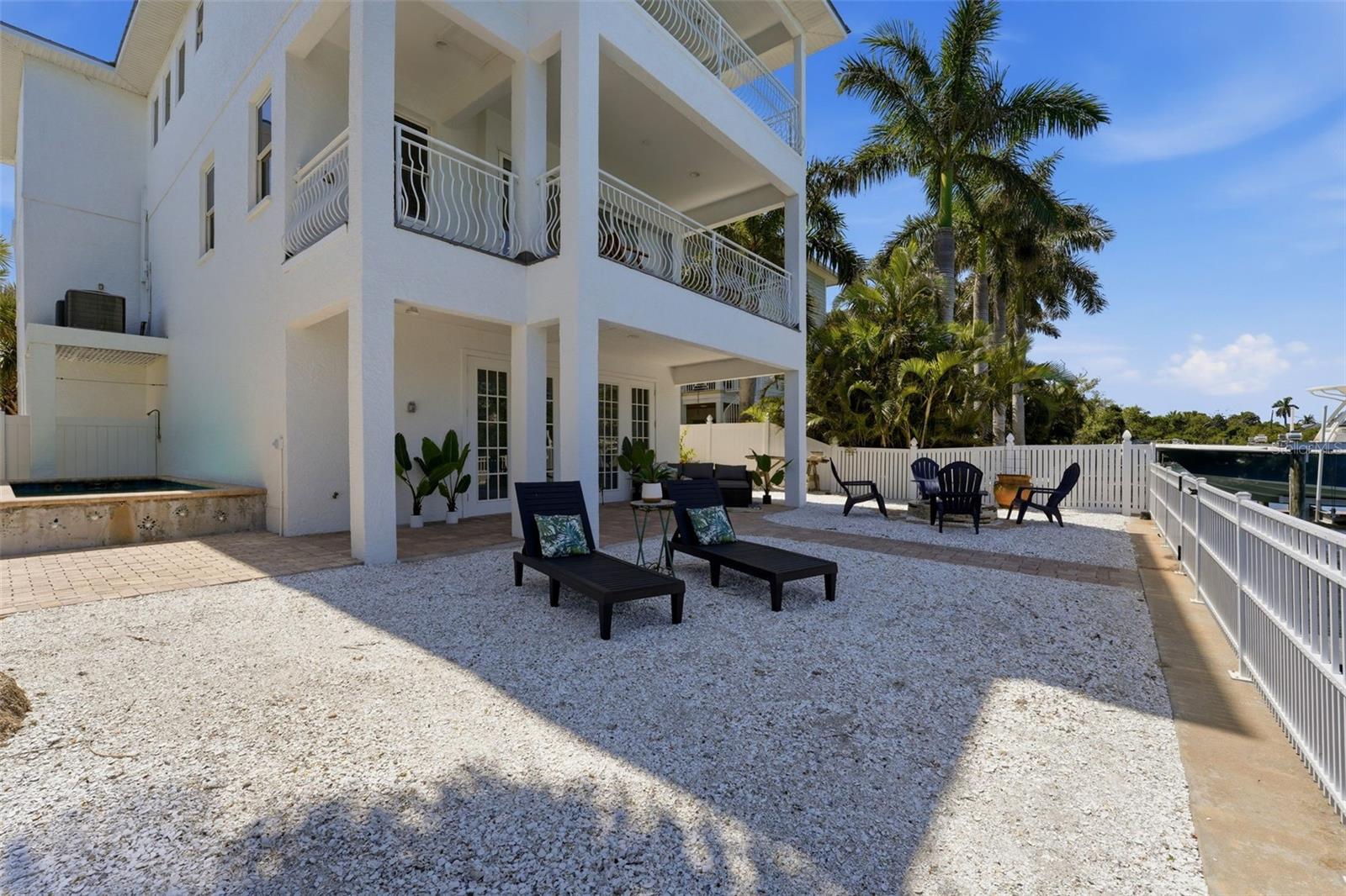 Image 55 of 73 For 418 Pine Avenue