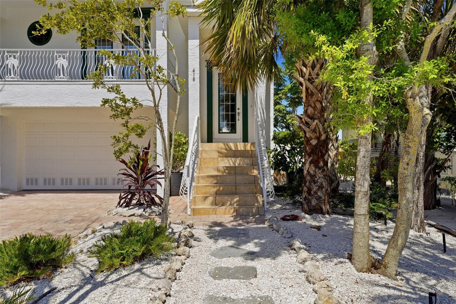 Image 7 of 73 For 418 Pine Avenue