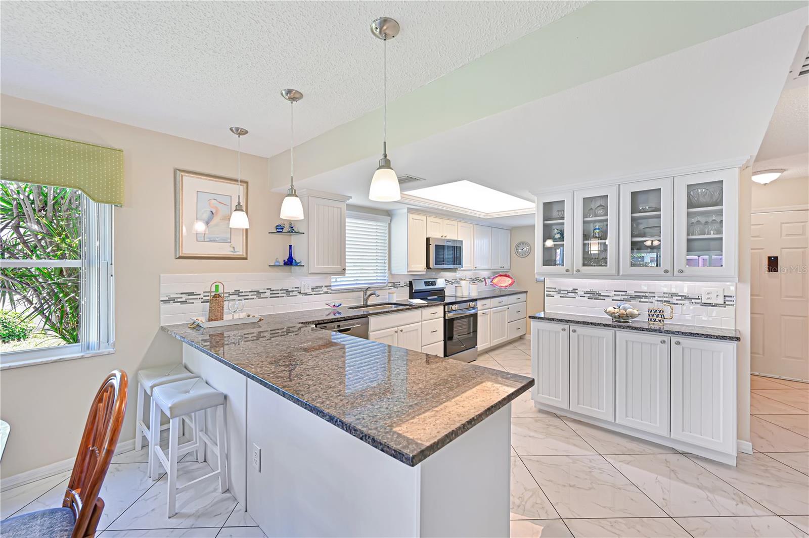 Image 8 of 73 For 9505 Colonial Drive