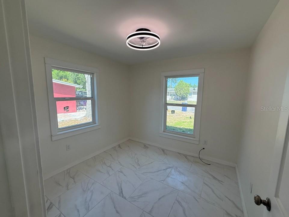 Image 10 of 12 For 1809 5th Avenue W