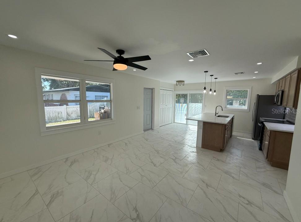 Image 5 of 12 For 1809 5th Avenue W