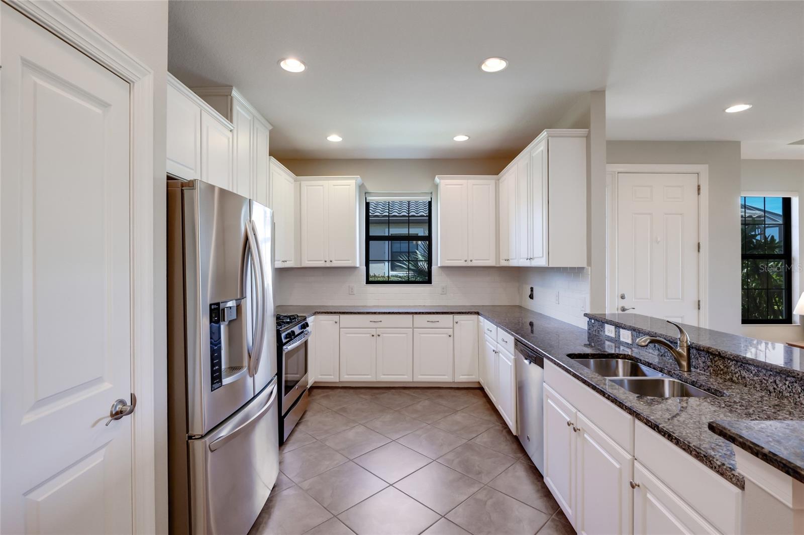 Image 12 of 49 For 8280 Varenna Drive