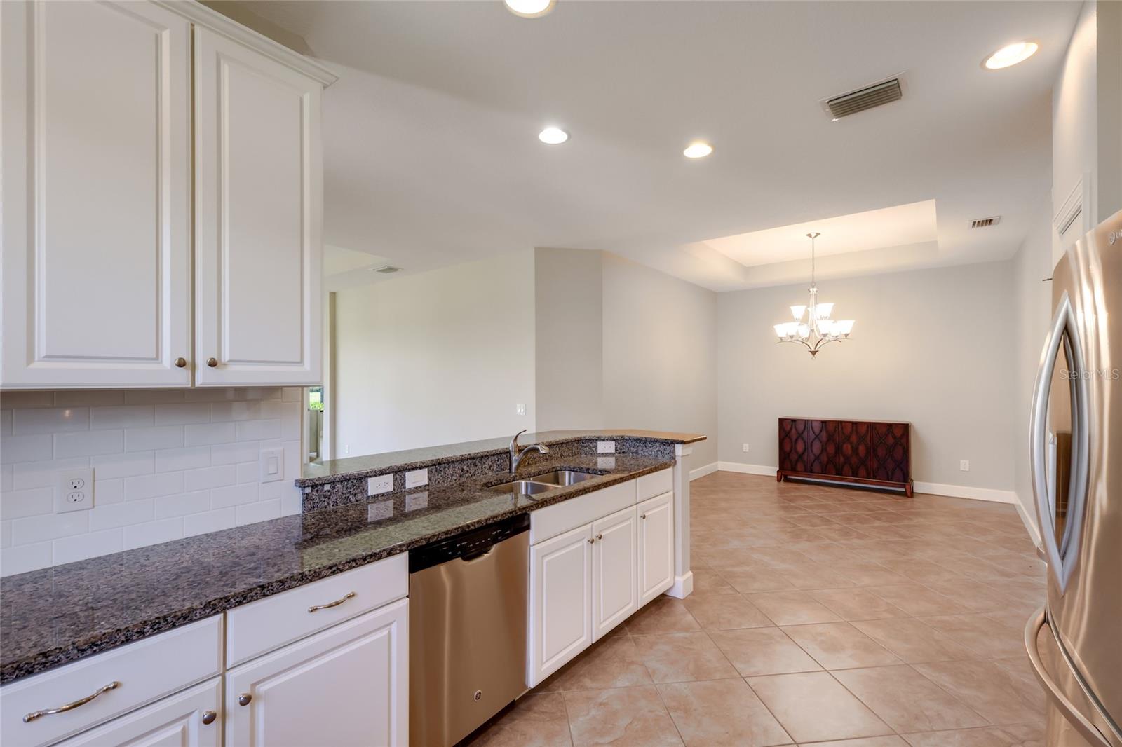 Image 14 of 49 For 8280 Varenna Drive