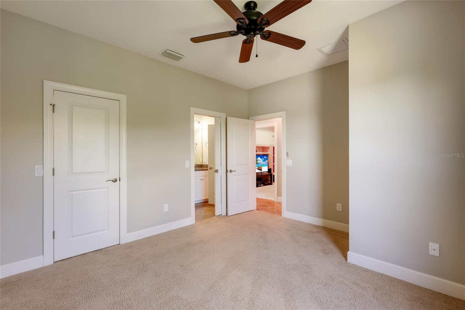 Image 23 of 49 For 8280 Varenna Drive