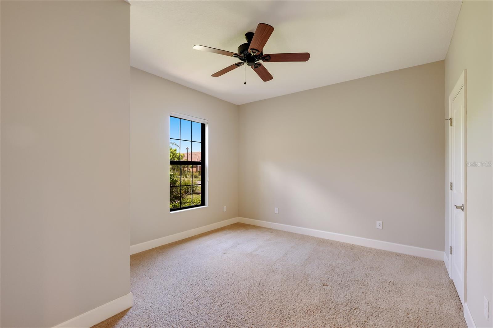 Image 24 of 49 For 8280 Varenna Drive