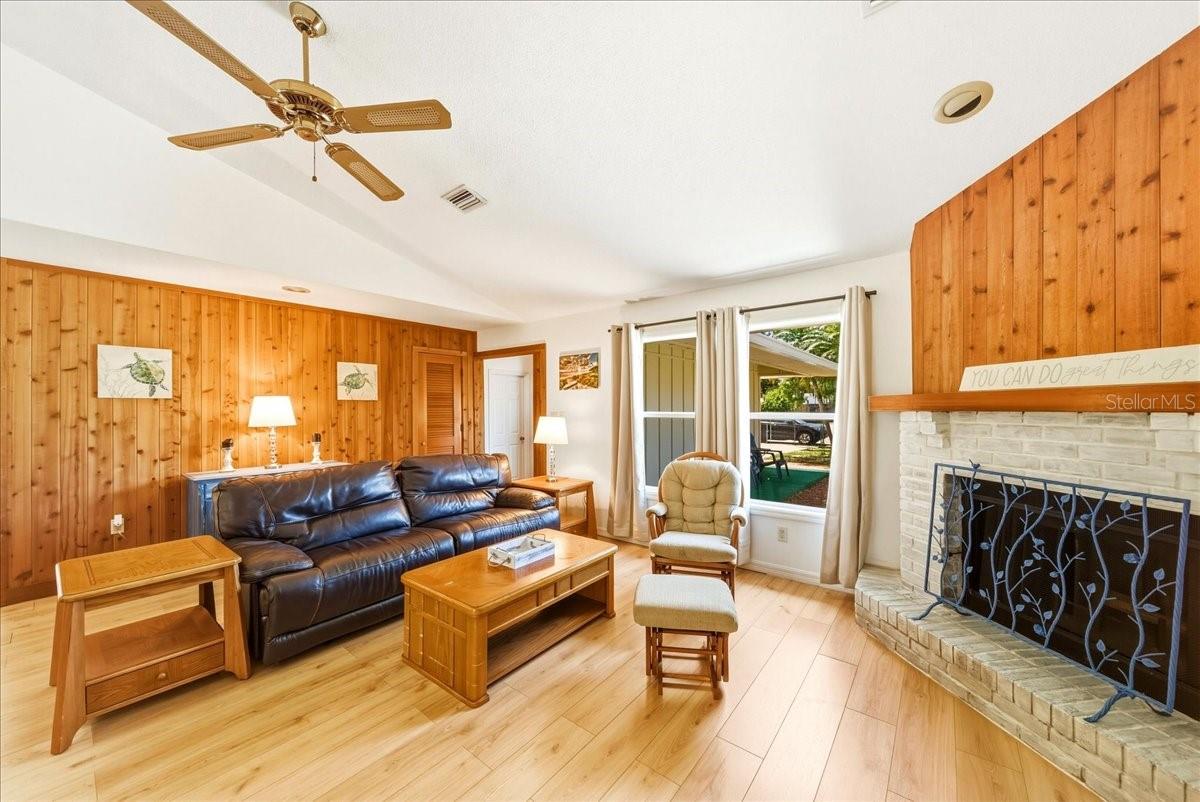 Image 10 of 58 For 5639 Blount Avenue