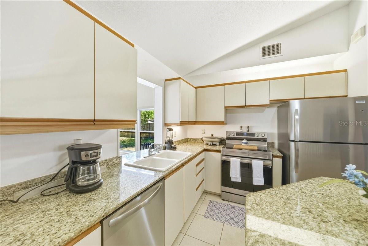 Image 18 of 58 For 5639 Blount Avenue