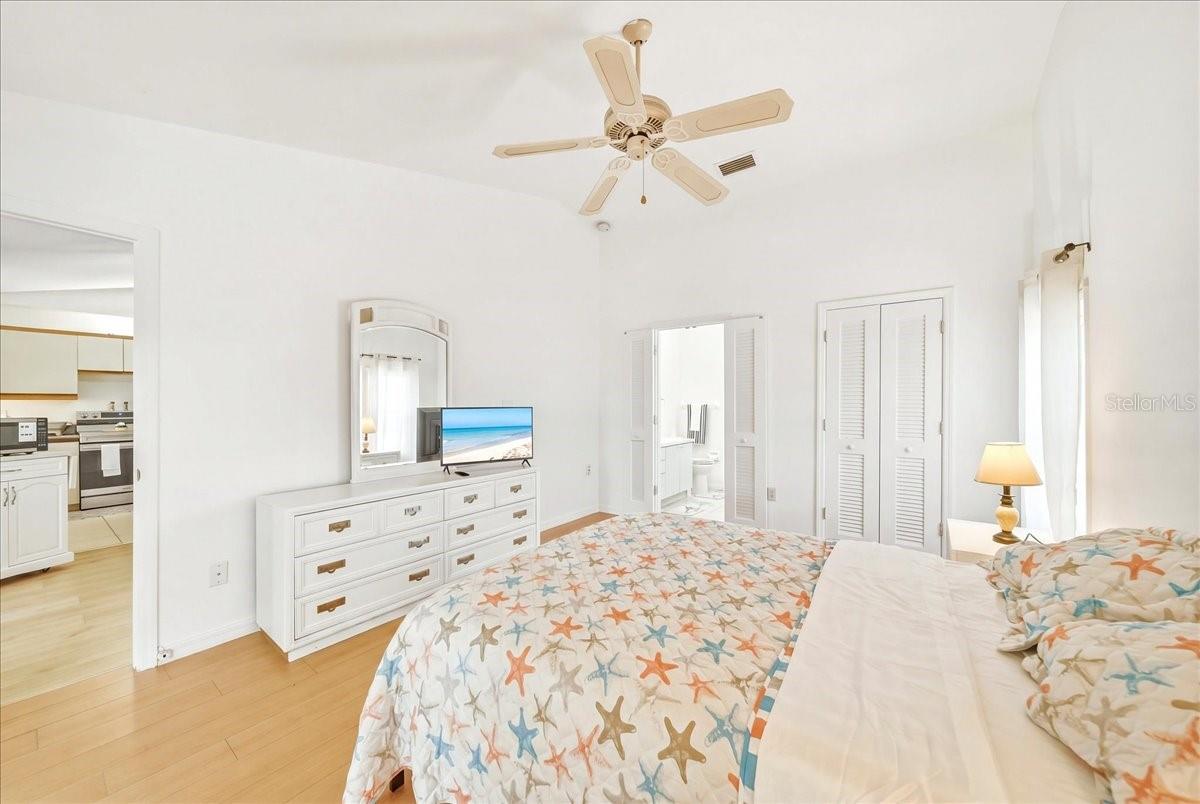 Image 25 of 58 For 5639 Blount Avenue