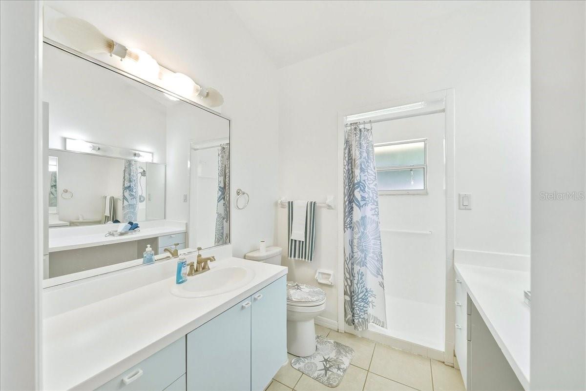 Image 29 of 58 For 5639 Blount Avenue