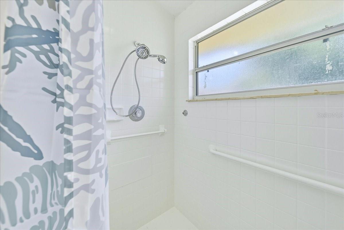 Image 31 of 58 For 5639 Blount Avenue