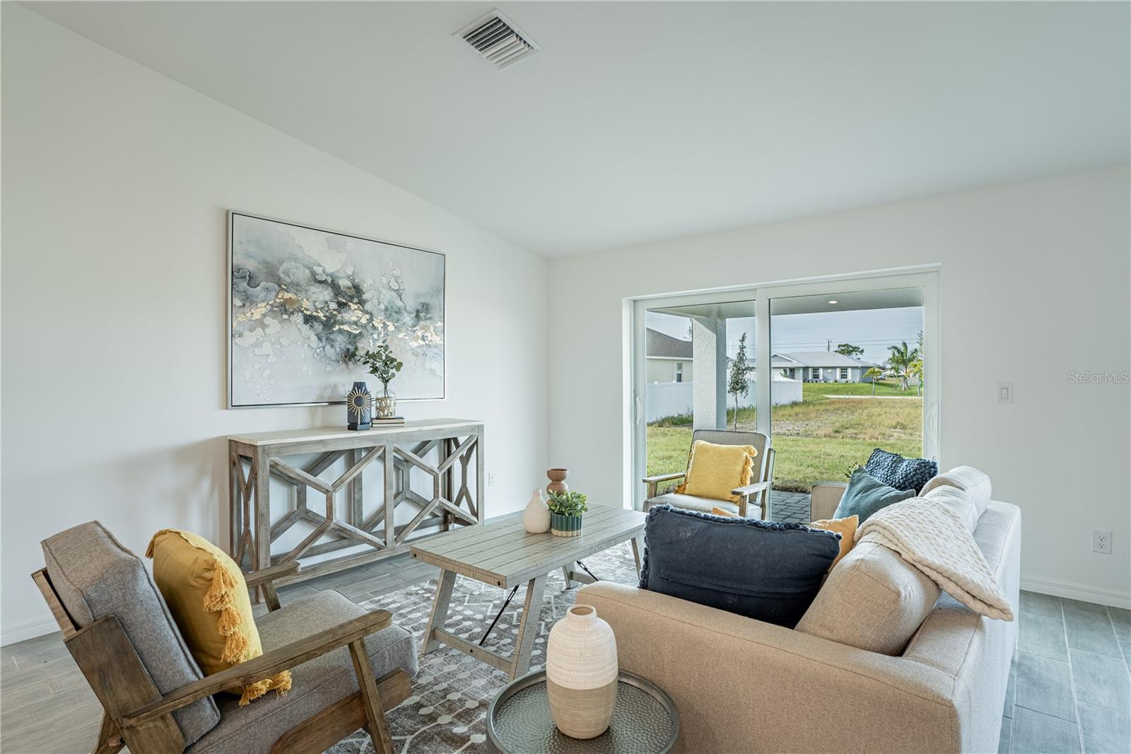 Image 4 of 9 For 12323 Appleberg Circle