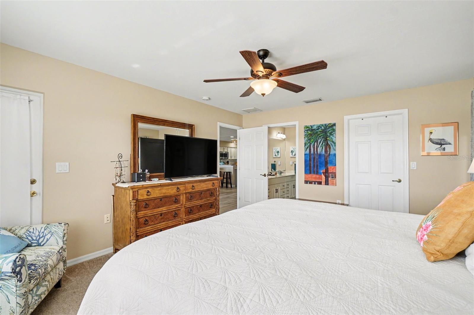 Image 21 of 34 For 26333 Nadir Road 111