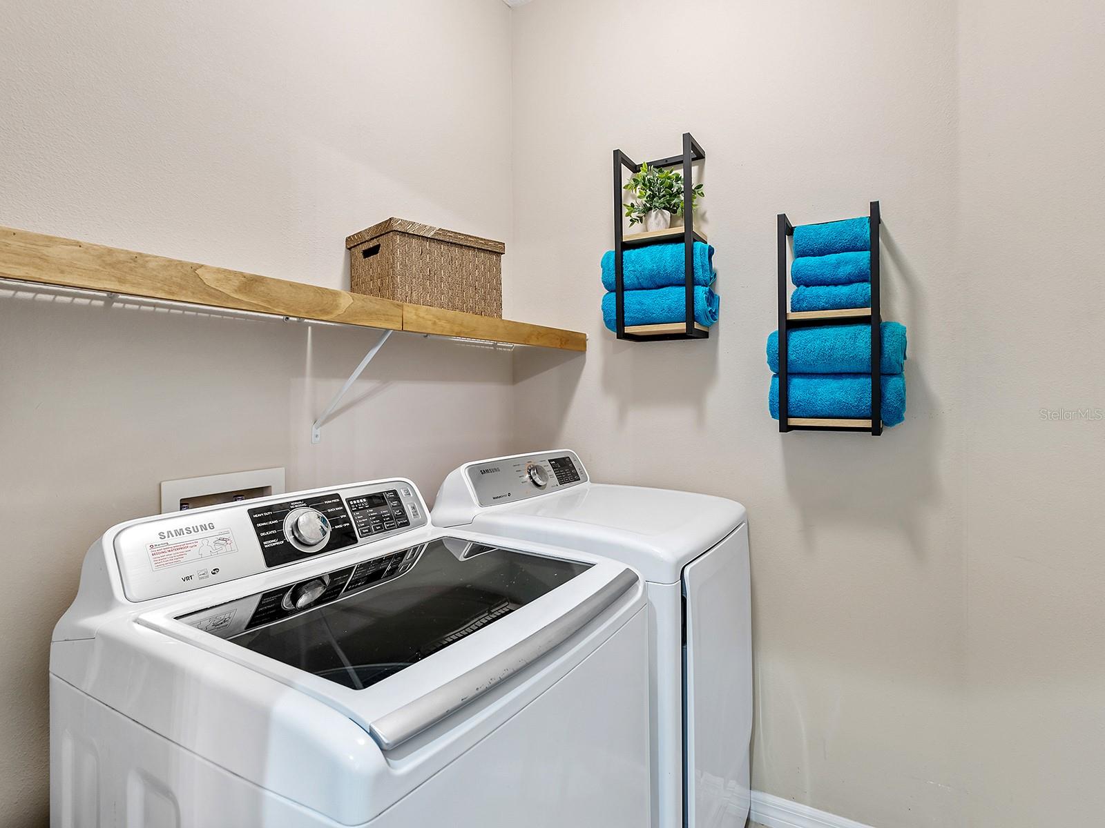 Image 19 of 52 For 2060 Crystal Lake Trail