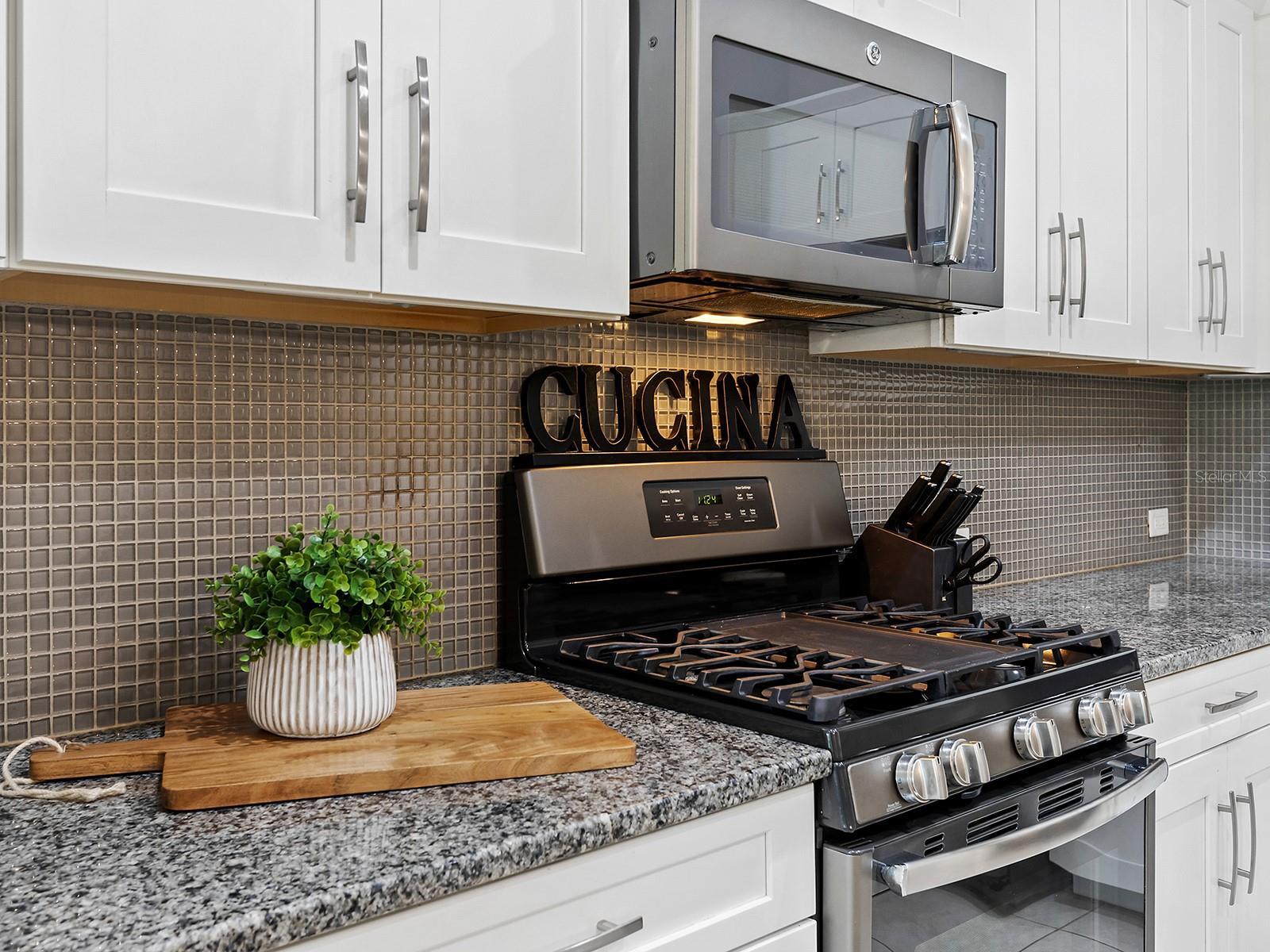 Image 22 of 52 For 2060 Crystal Lake Trail