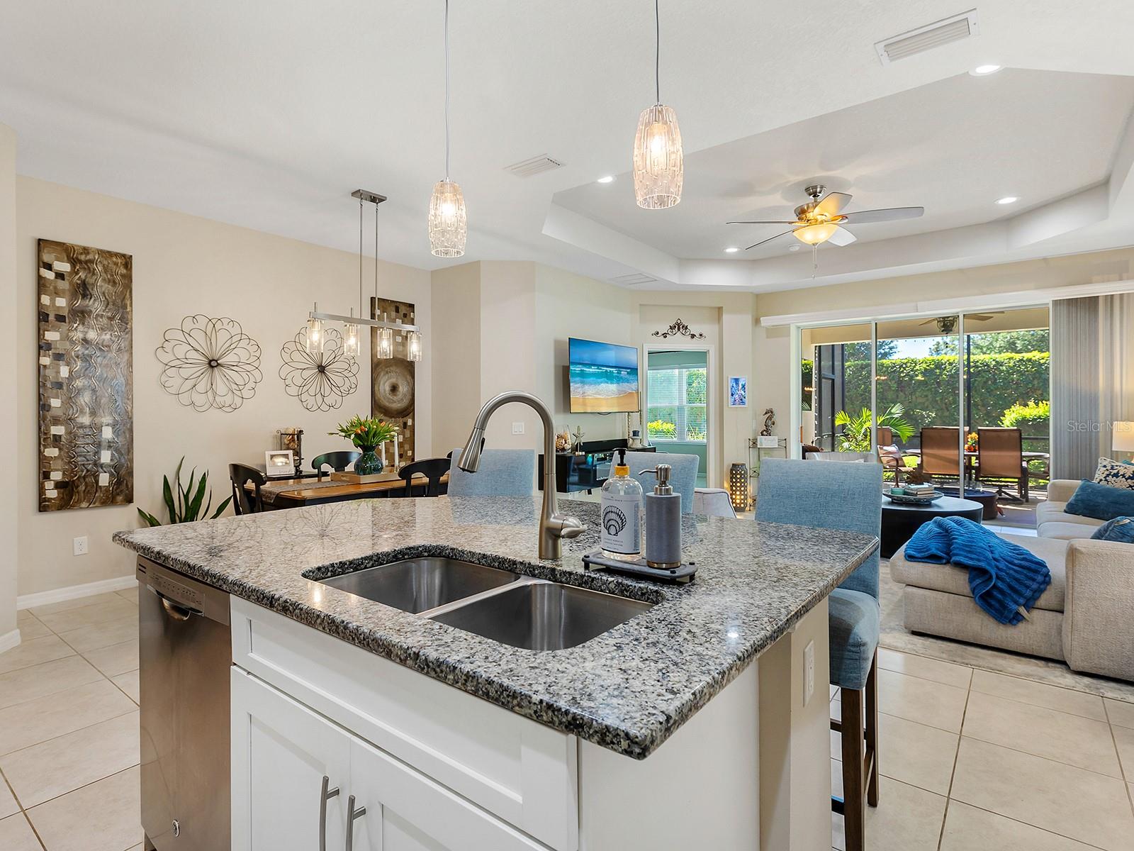 Image 23 of 52 For 2060 Crystal Lake Trail