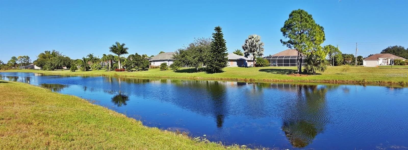 Image 4 of 10 For 845 Rotonda Circle