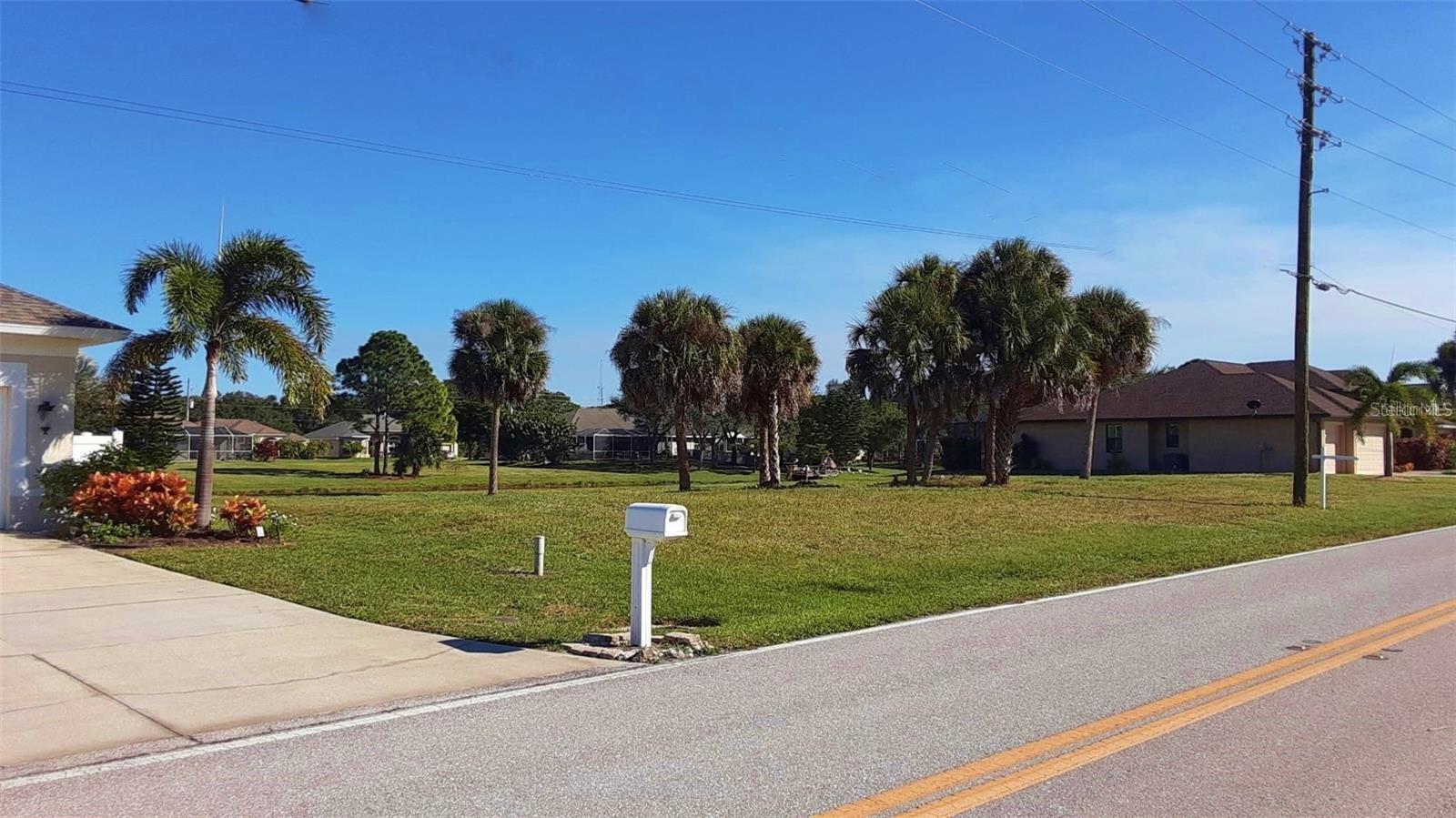 Image 9 of 10 For 845 Rotonda Circle