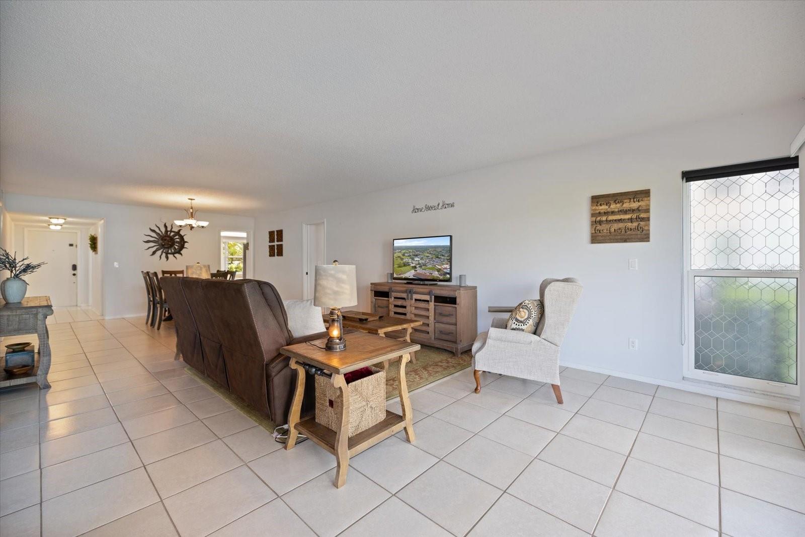 Image 13 of 37 For 6939 Country Club Drive N 156