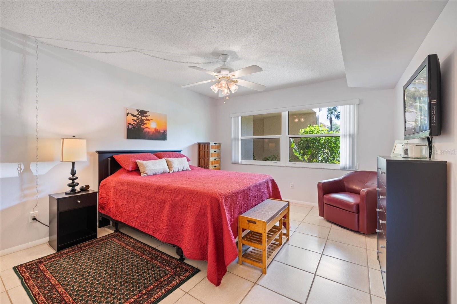 Image 16 of 37 For 6939 Country Club Drive N 156