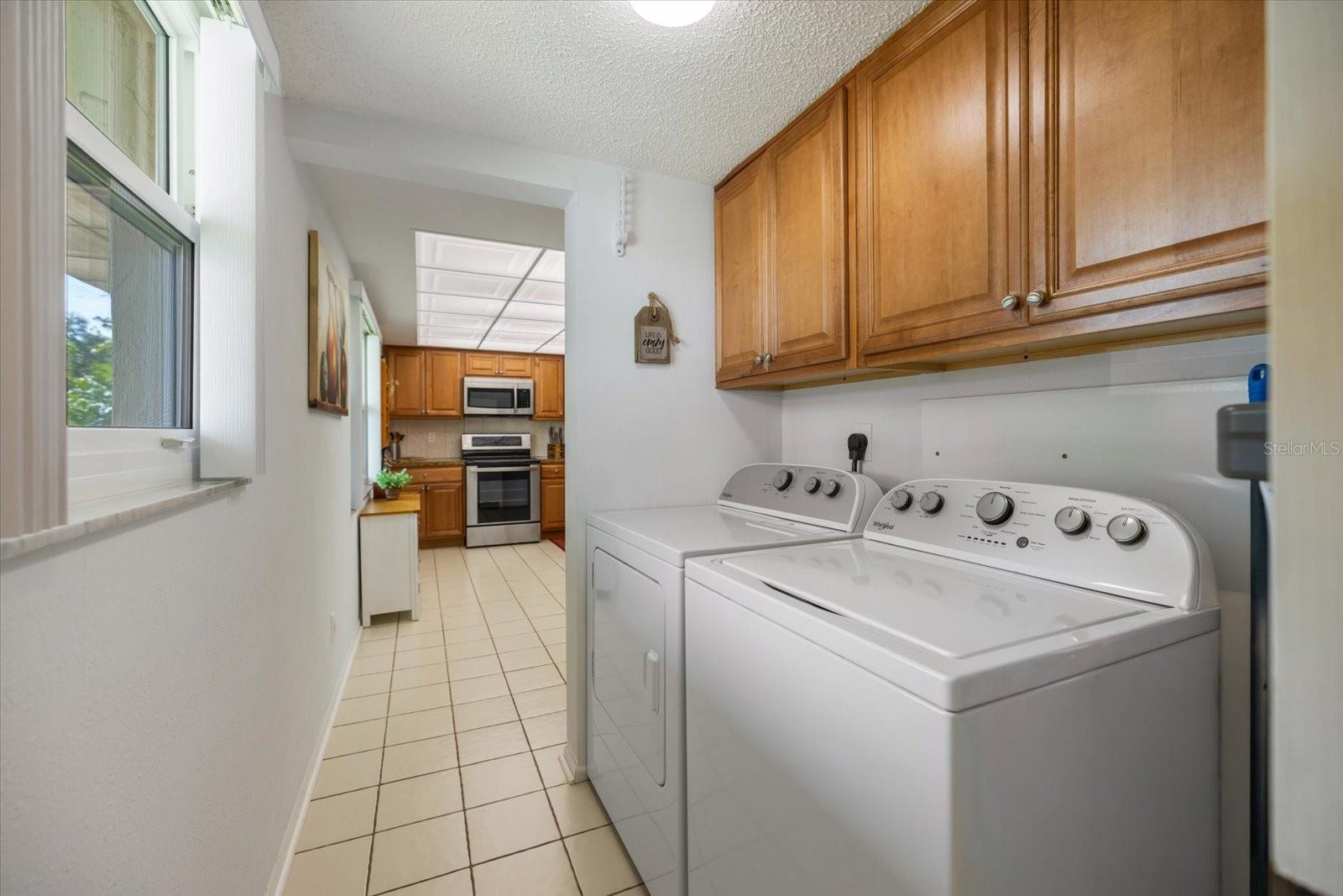 Image 6 of 37 For 6939 Country Club Drive N 156