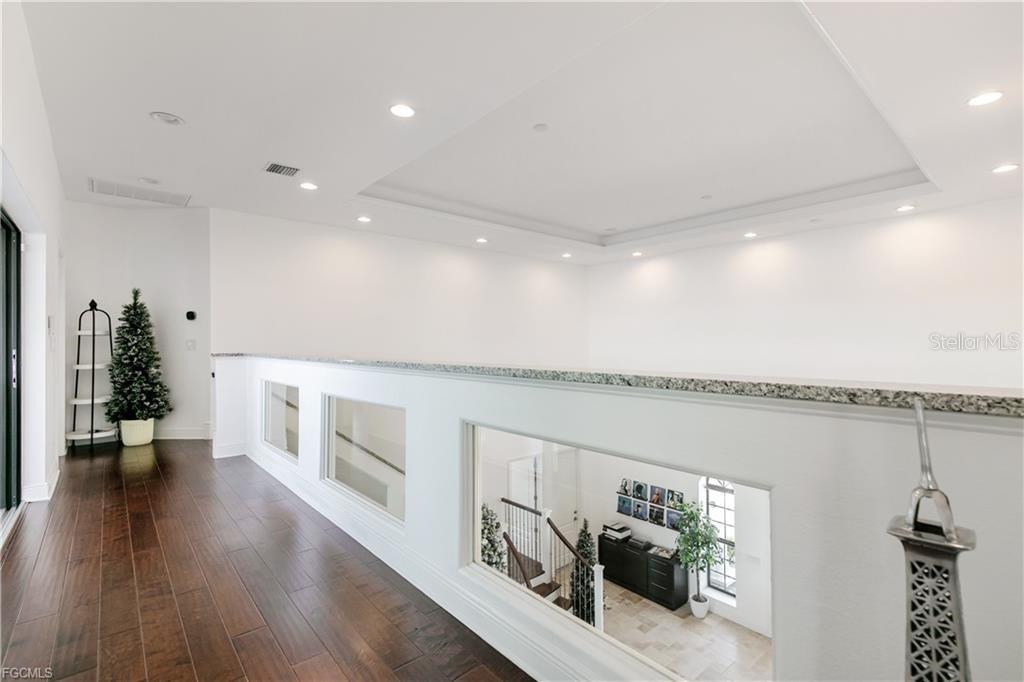 Image 37 of 50 For 2003 10th Place