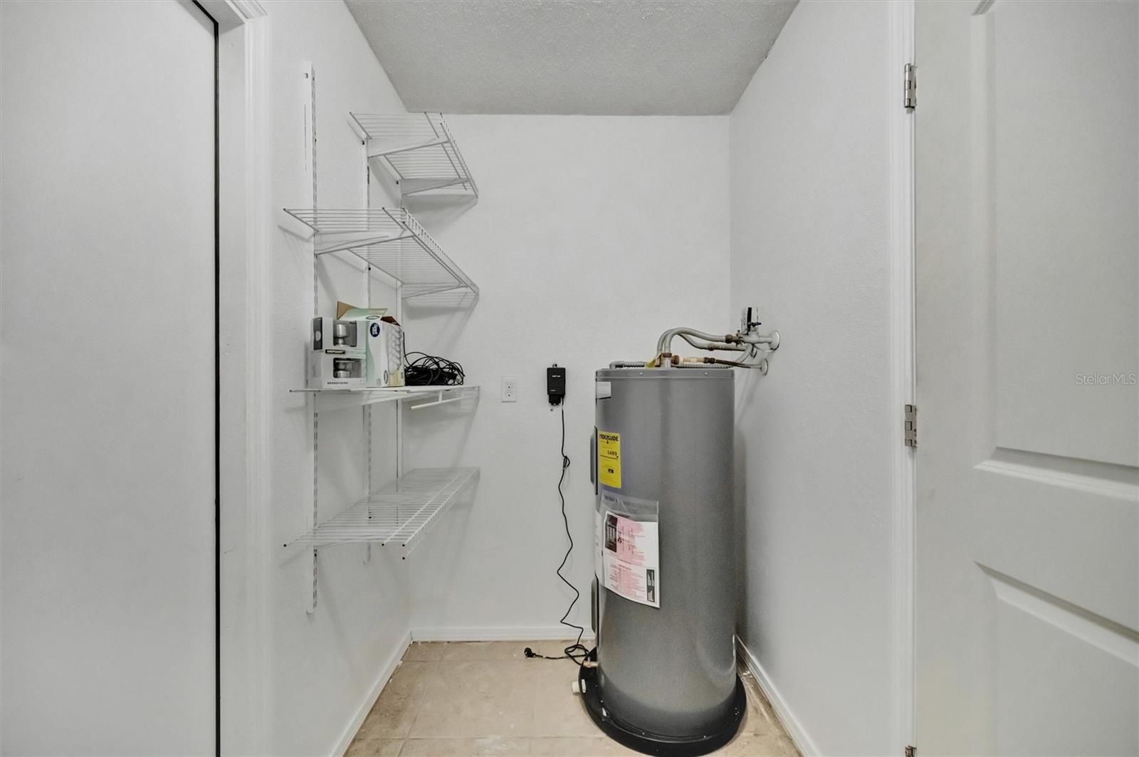 Listing photo id 20 for 416 40th Street E