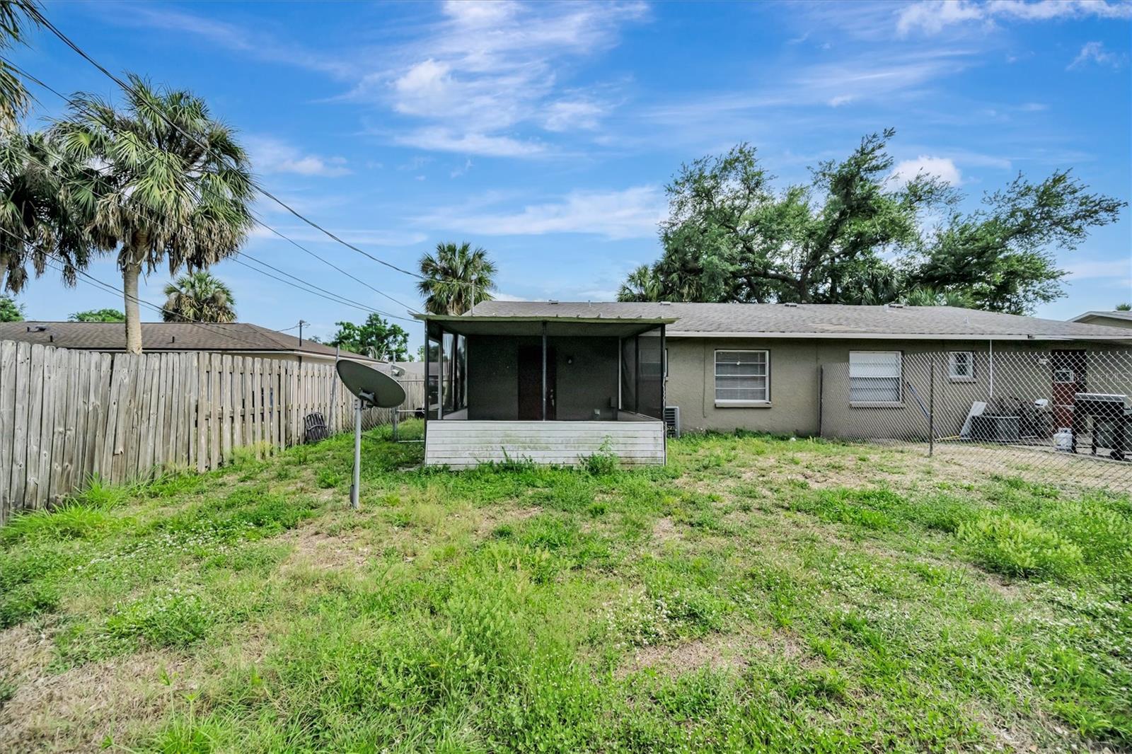 Listing photo id 44 for 416 40th Street E