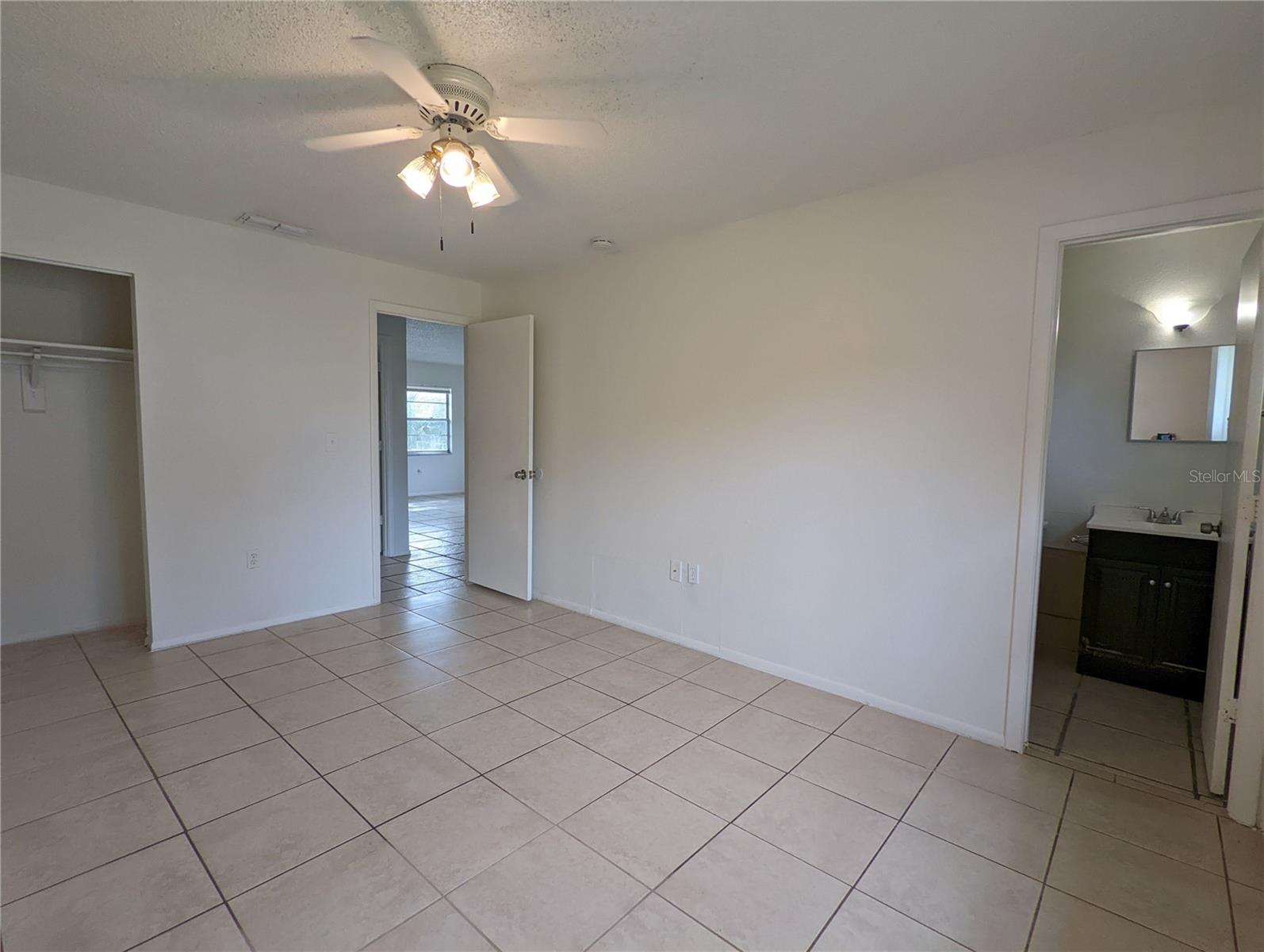 Listing photo id 56 for 416 40th Street E