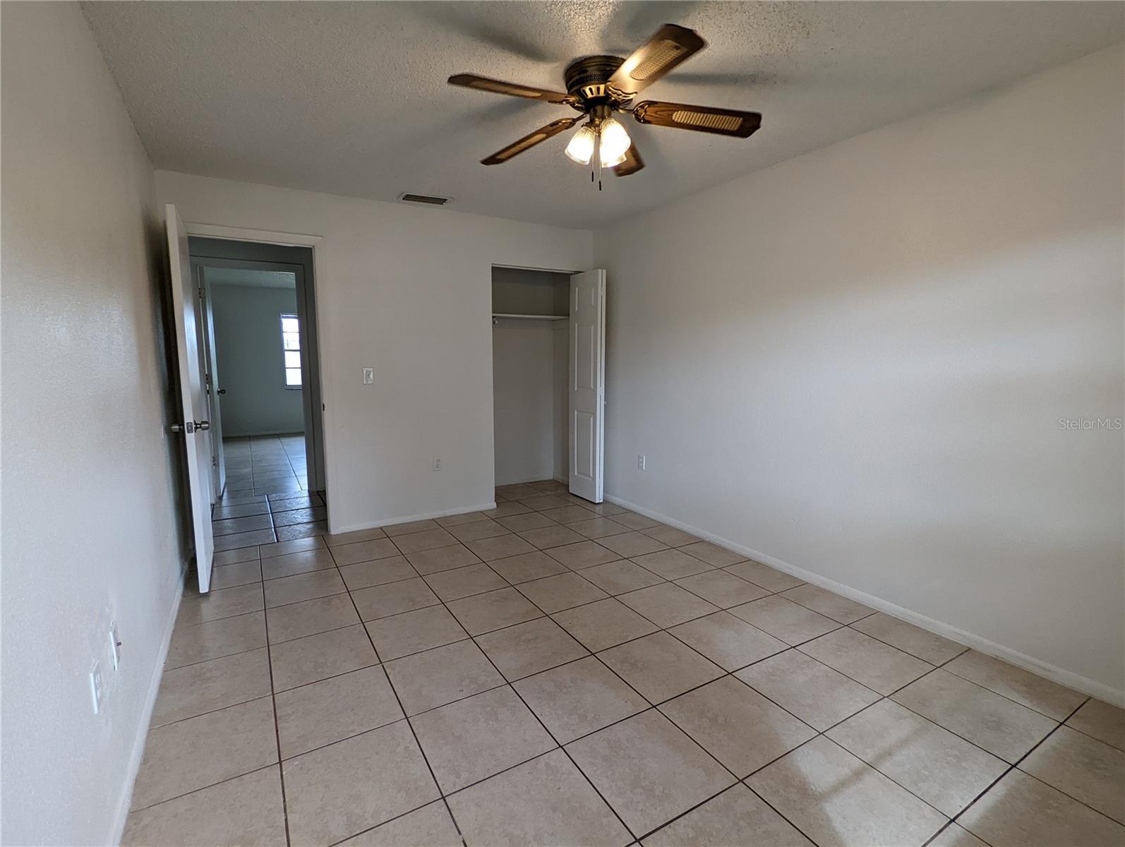 Listing photo id 59 for 416 40th Street E