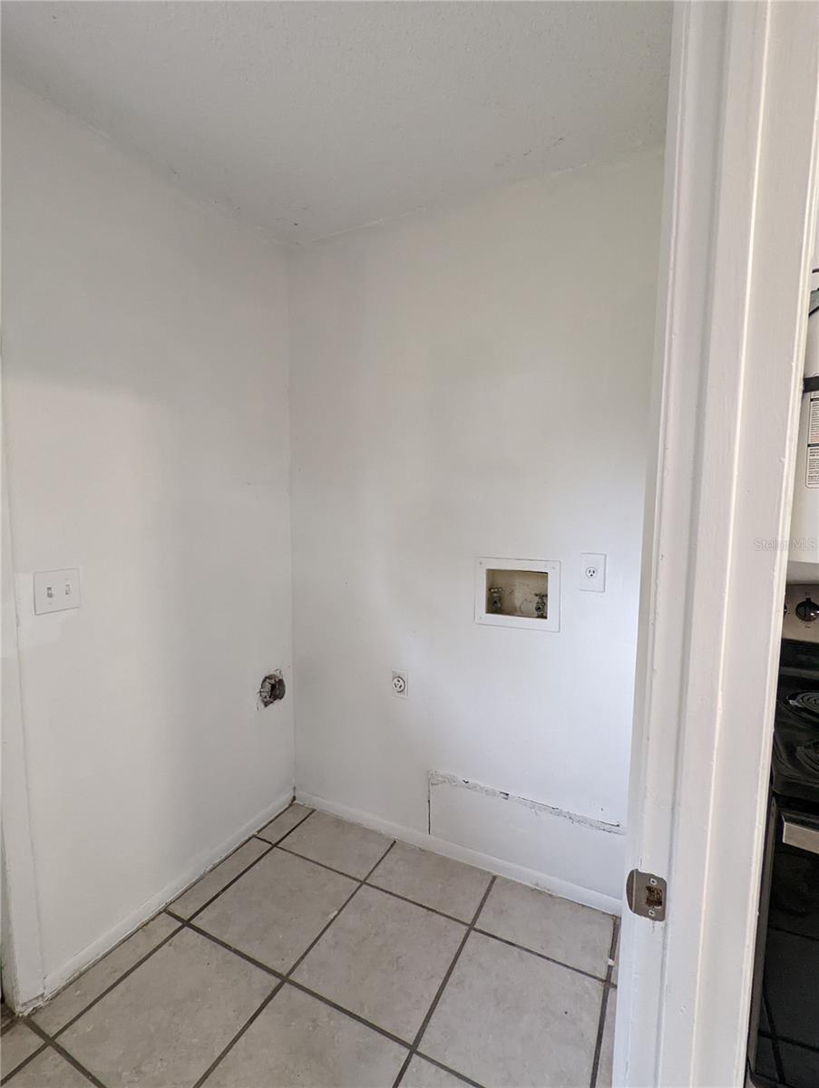 Listing photo id 63 for 416 40th Street E