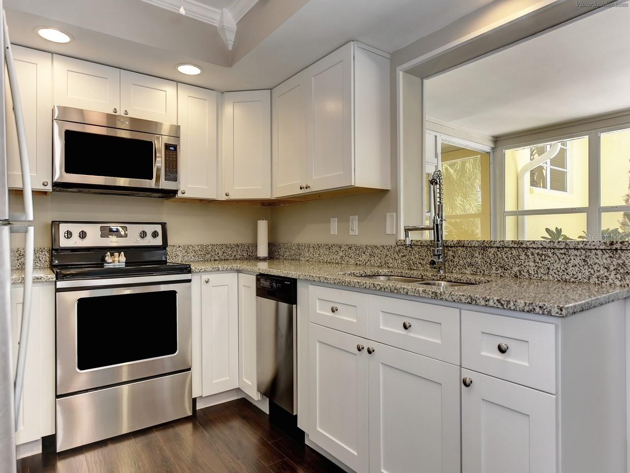 Image 8 of 24 For 301 Avenida Madera  B