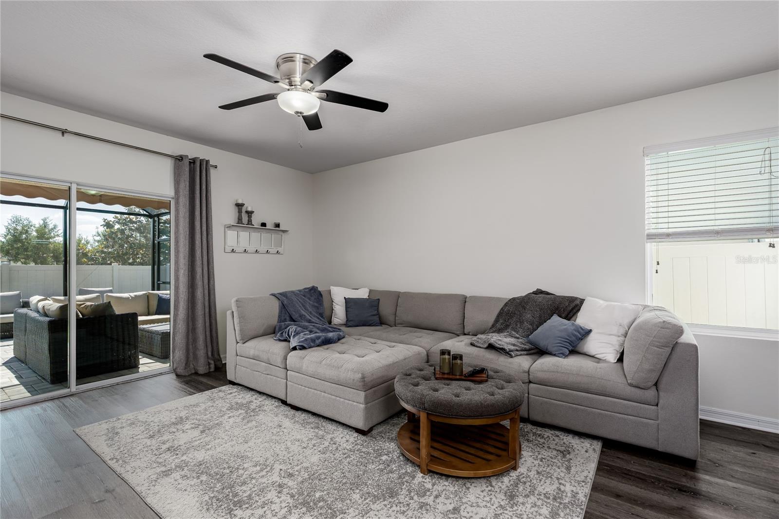 Image 11 of 35 For 4628 Lindever Lane