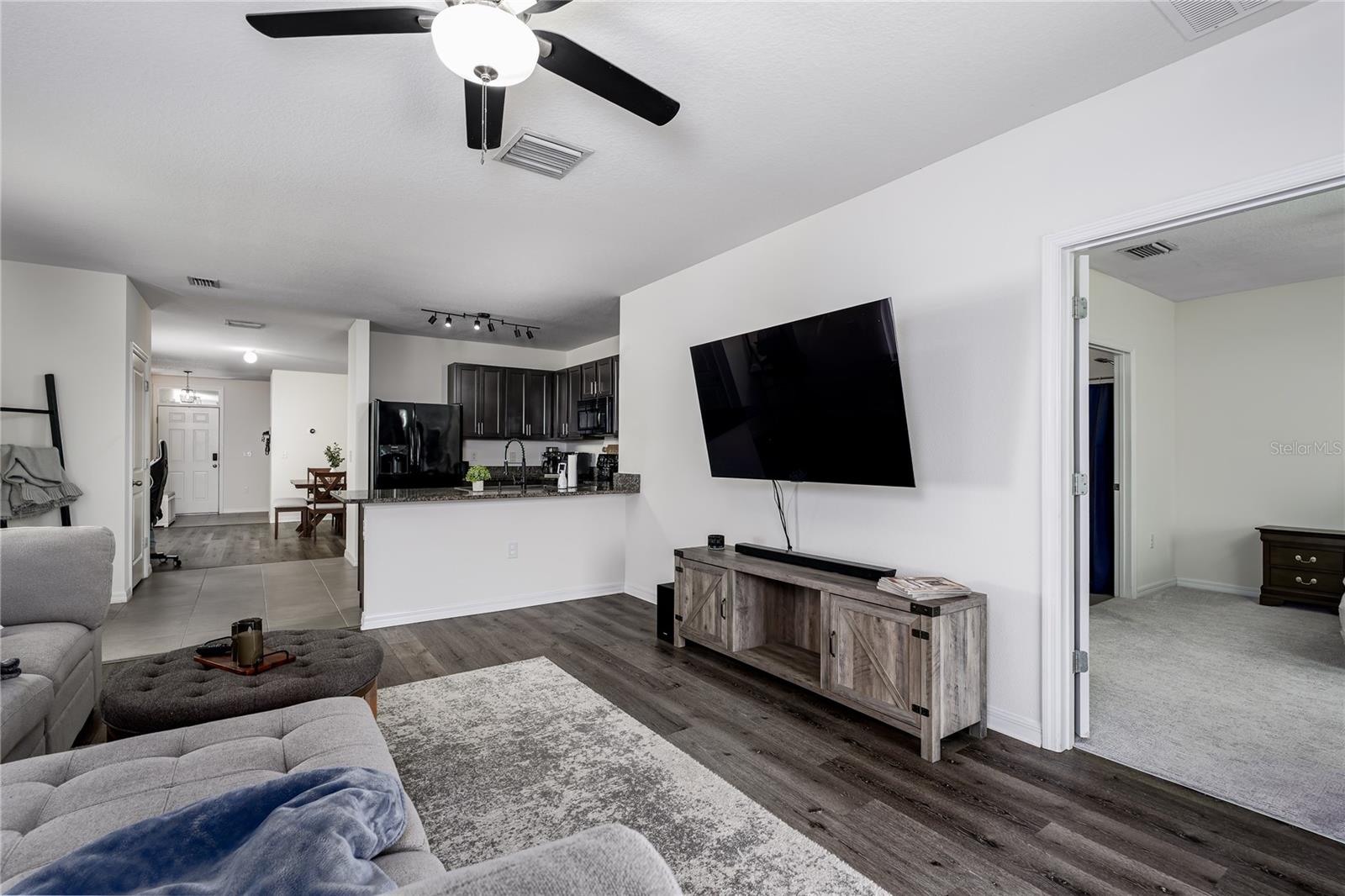 Image 13 of 35 For 4628 Lindever Lane