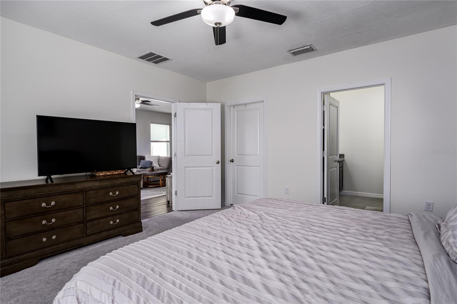 Image 15 of 35 For 4628 Lindever Lane