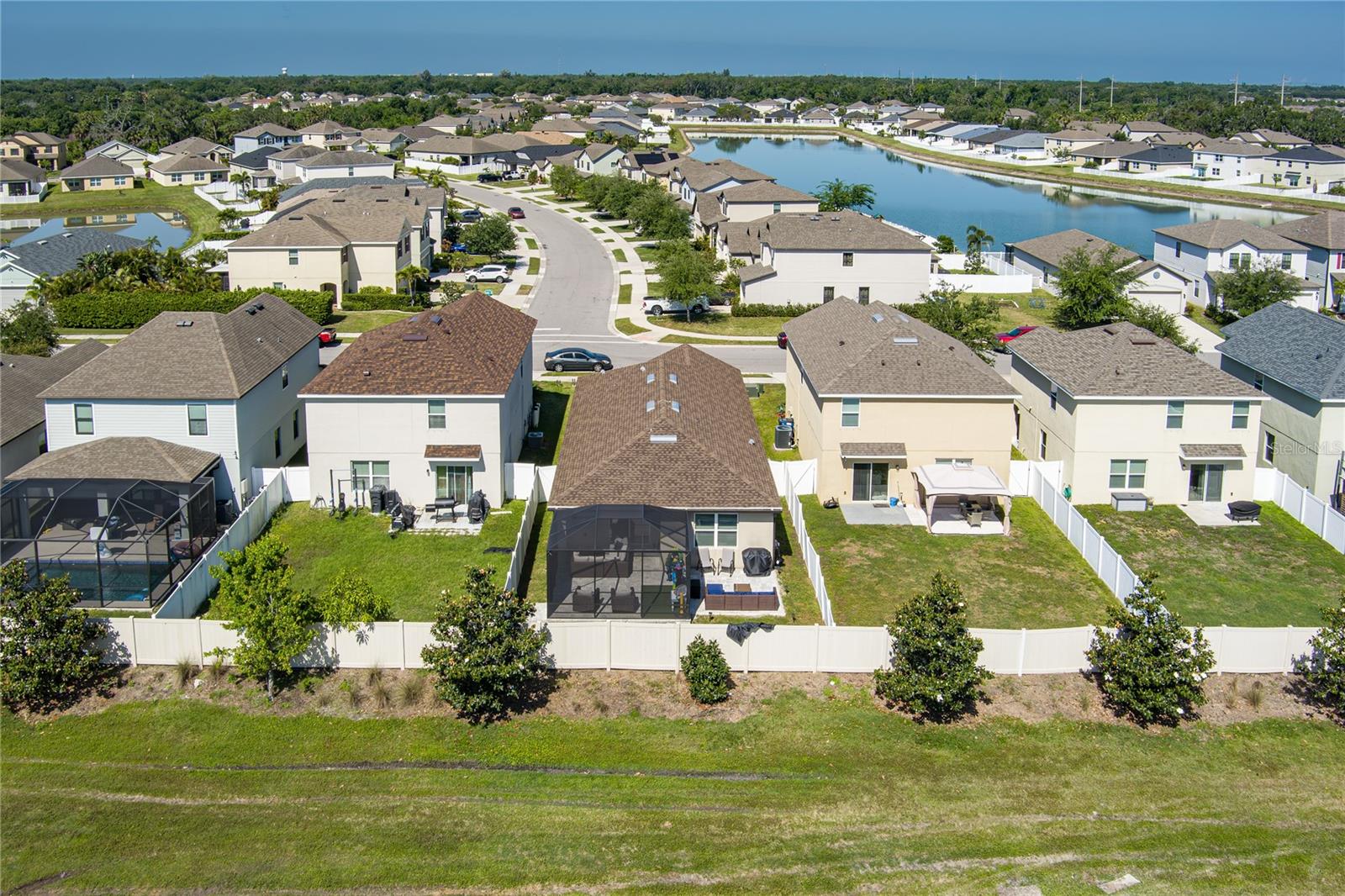 Image 28 of 35 For 4628 Lindever Lane