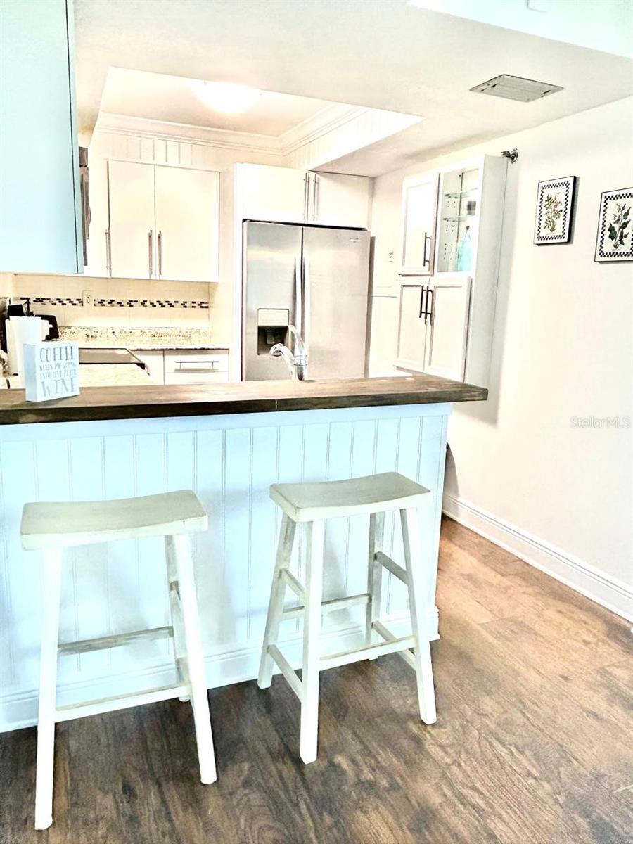 Image 7 of 23 For 21405 Olean Boulevard 224