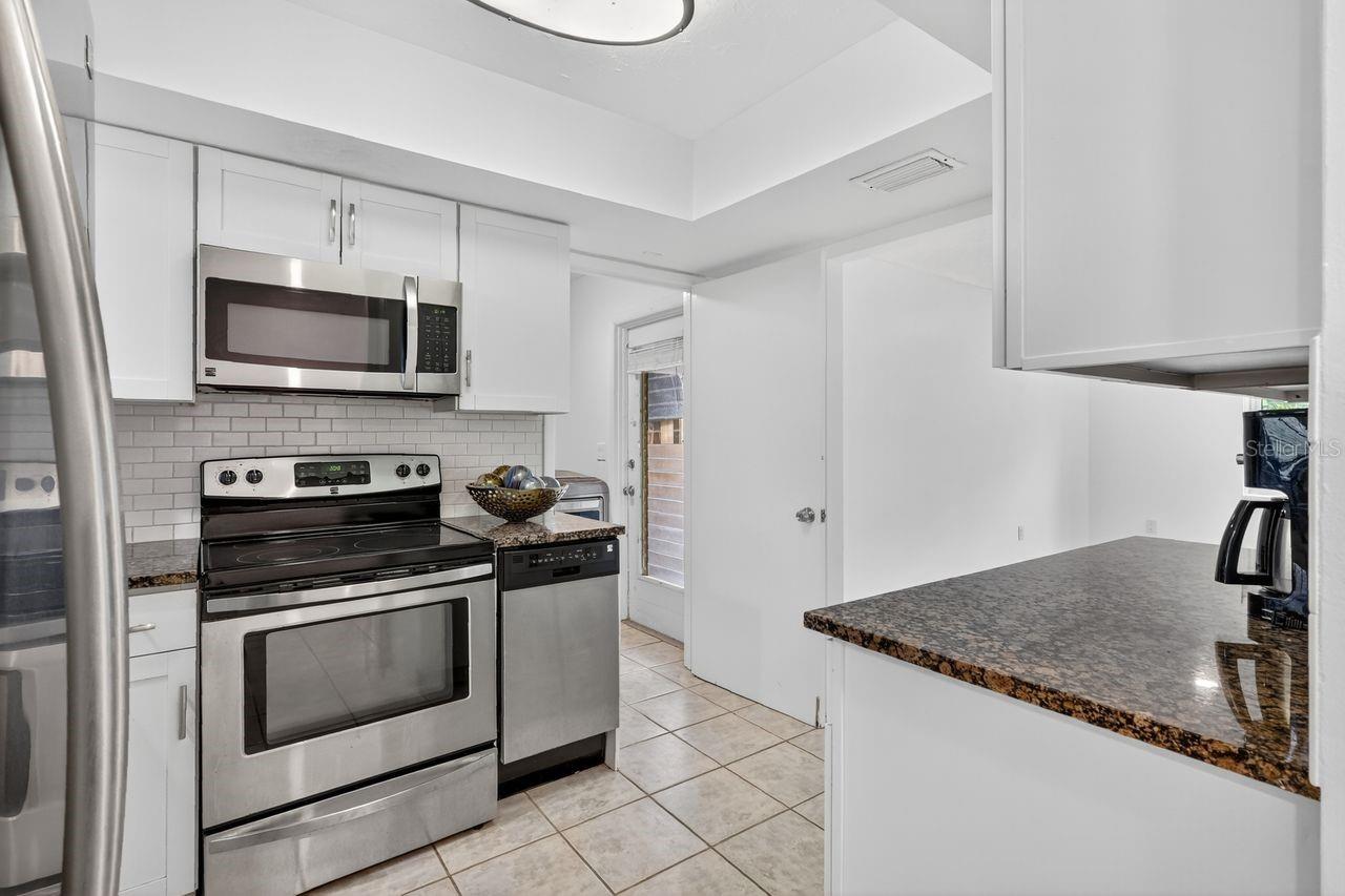 Image 14 of 67 For 1884 Southpointe Drive