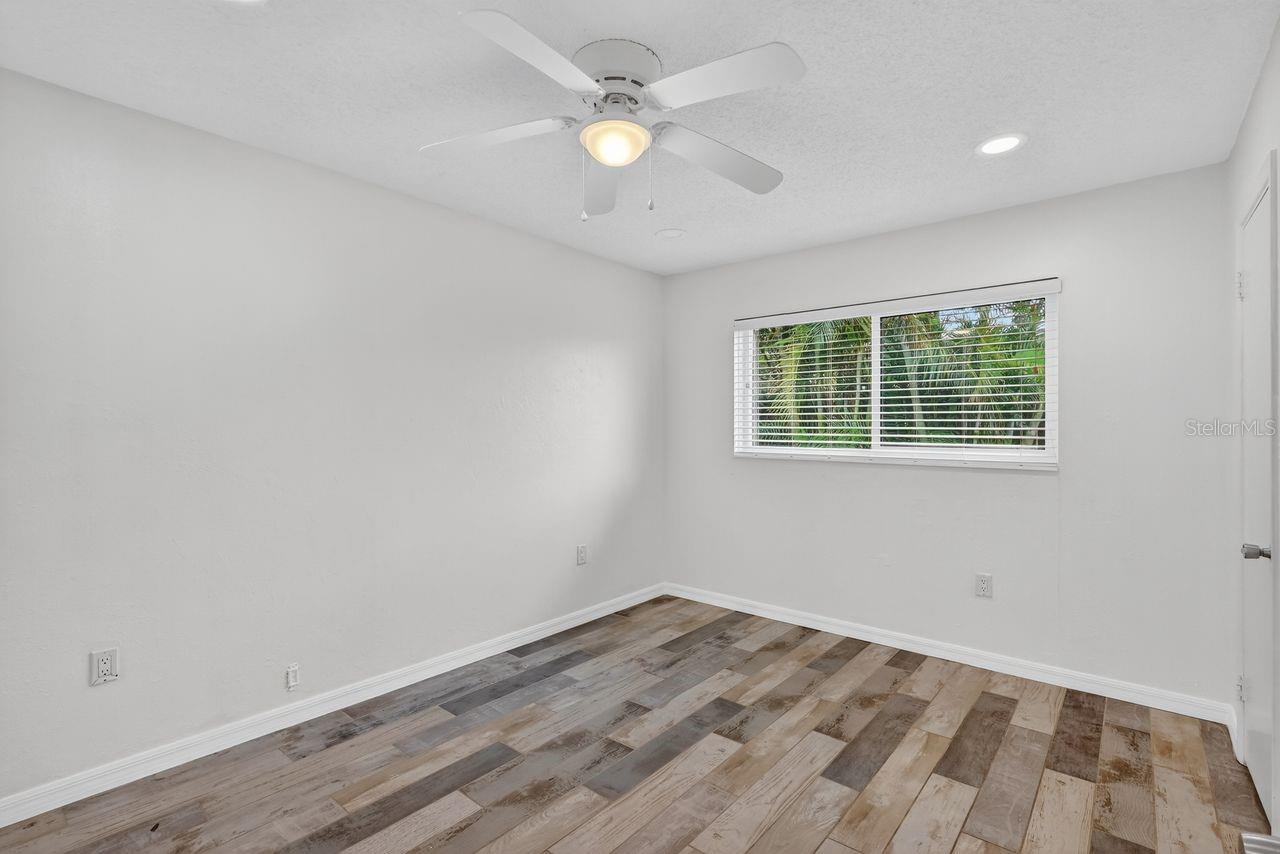 Image 28 of 67 For 1884 Southpointe Drive