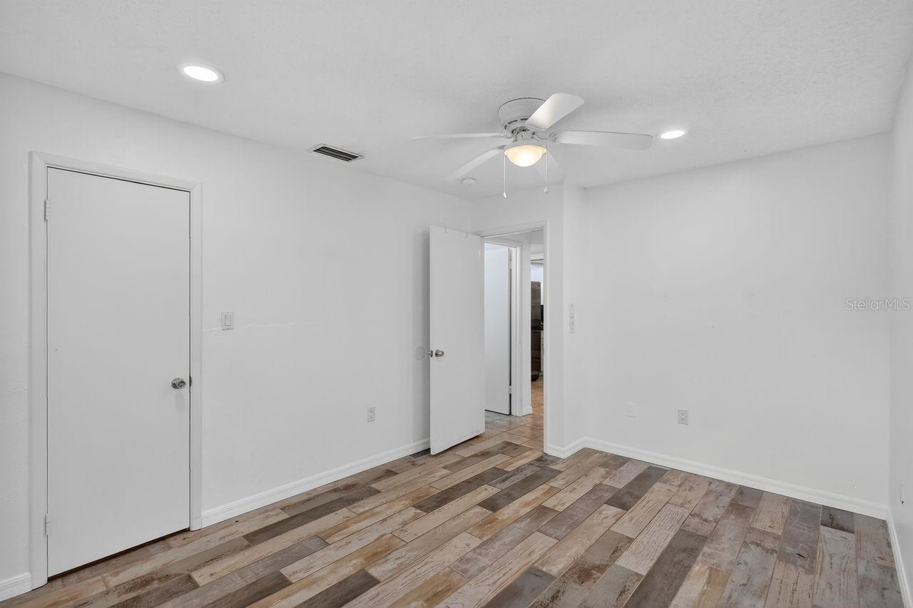 Image 29 of 67 For 1884 Southpointe Drive