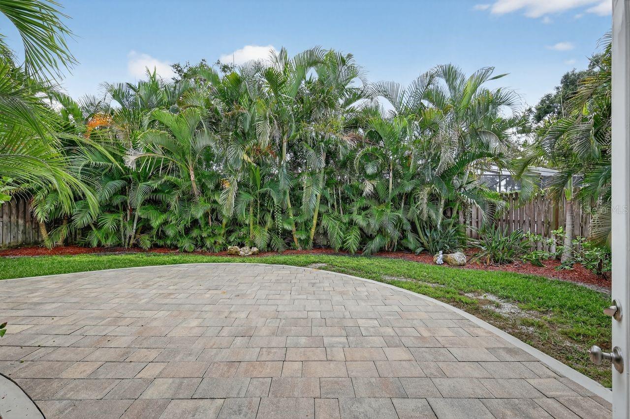 Image 31 of 67 For 1884 Southpointe Drive