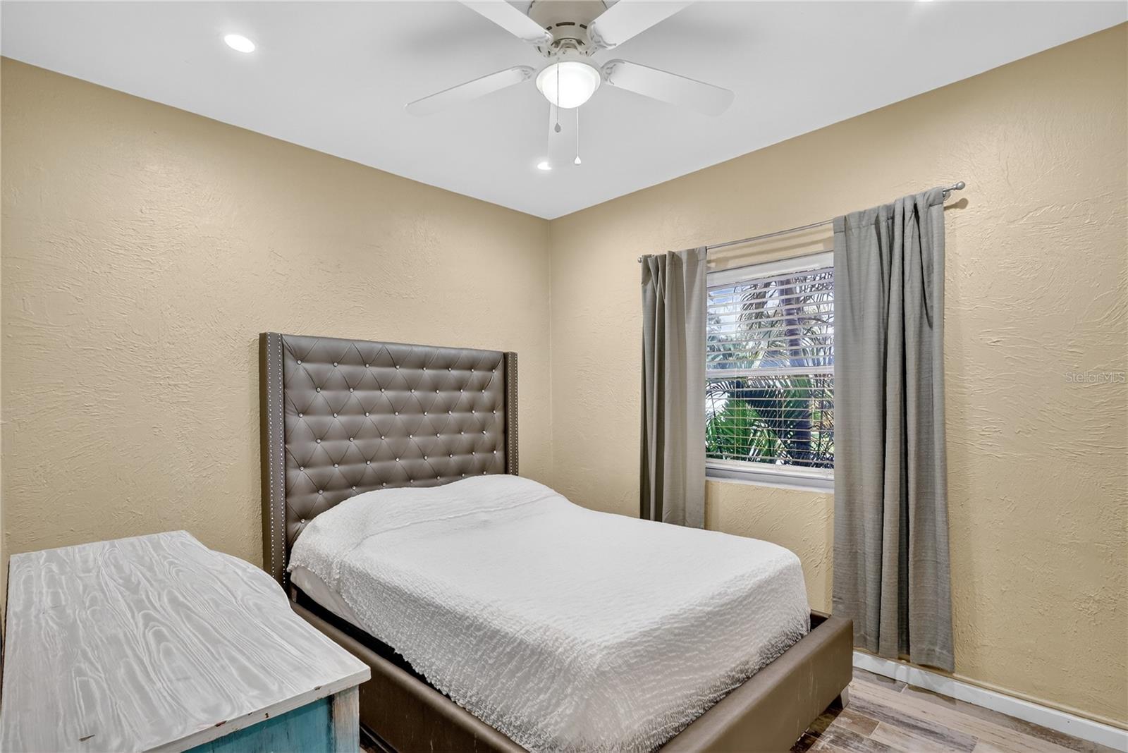 Image 57 of 67 For 1884 Southpointe Drive